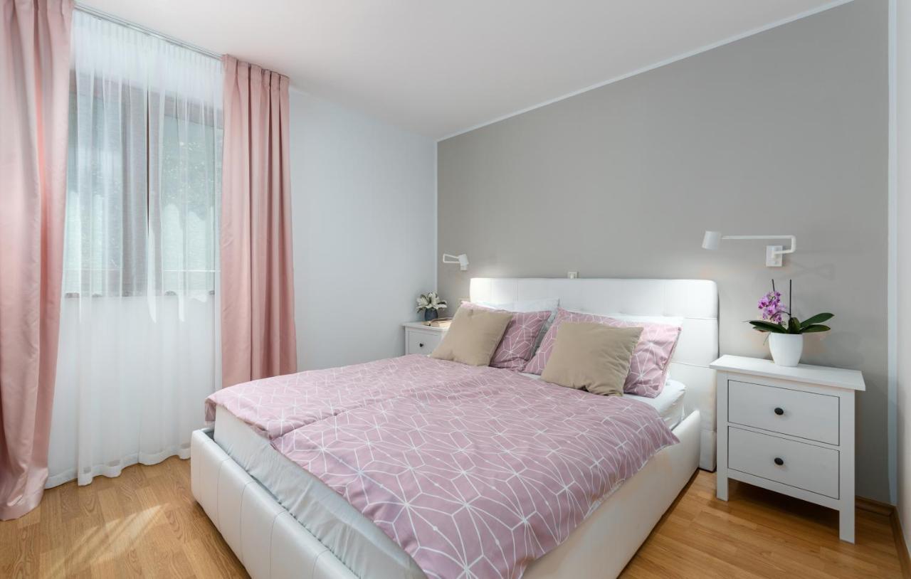 Apartments Villa Ana Poreč Zewnętrze zdjęcie