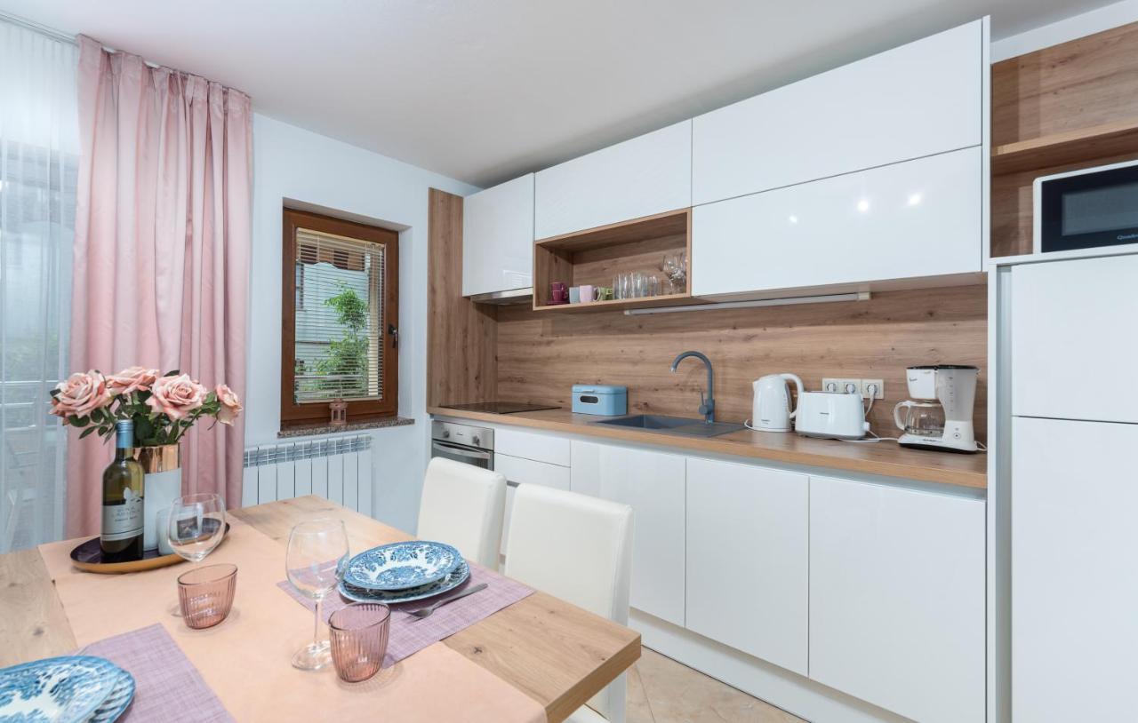Apartments Villa Ana Poreč Zewnętrze zdjęcie