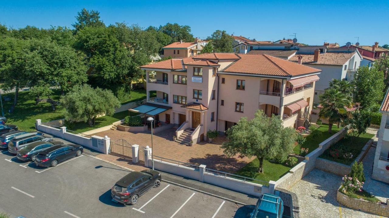 Apartments Villa Ana Poreč Zewnętrze zdjęcie