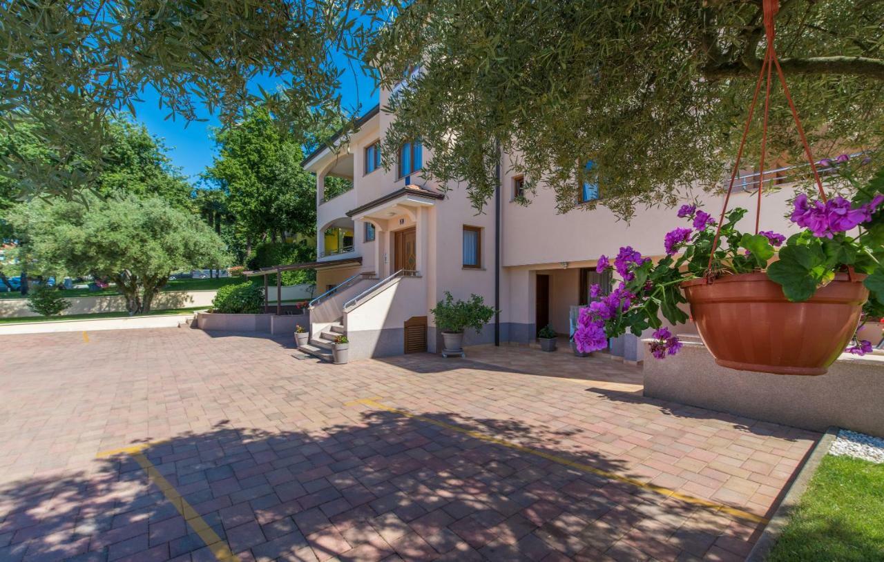 Apartments Villa Ana Poreč Zewnętrze zdjęcie